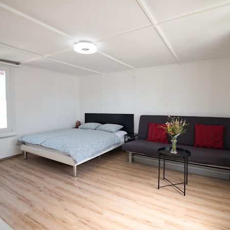 Lake Getaway Apartment With Private Entrance, Right On The Lake Constance Cycle Path, Barbecue Area, Free Wifi, Netflix And Free Bikes Salmsach Buitenkant foto